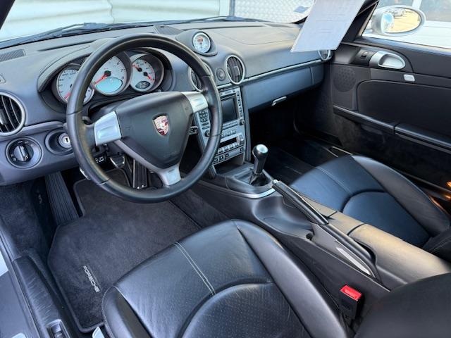 Porsche Cayman image 5