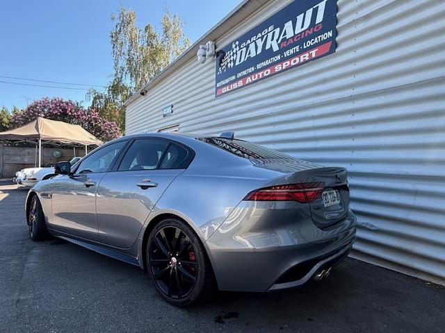 Jaguar Xe image 1