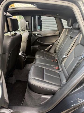 Porsche Macan image 8
