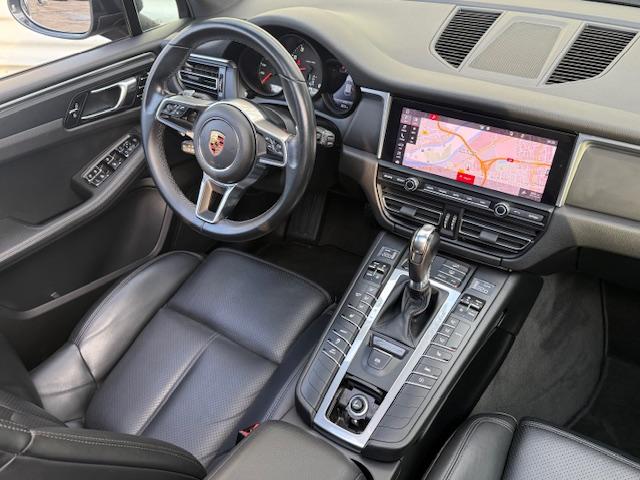 Porsche Macan image 2