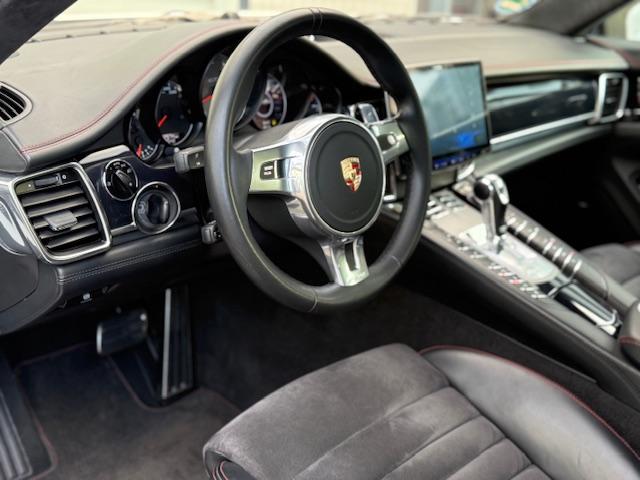 Porsche Panamera image 3