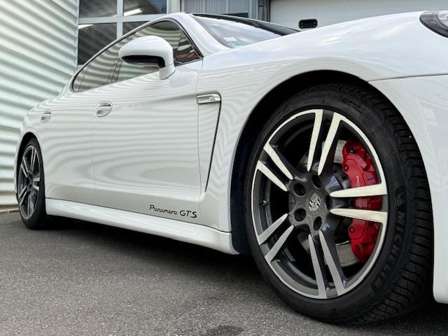 Porsche Panamera image 9