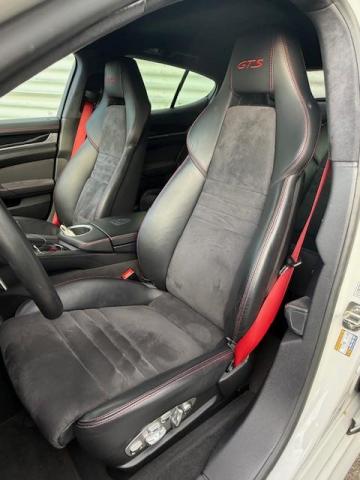 Porsche Panamera image 2