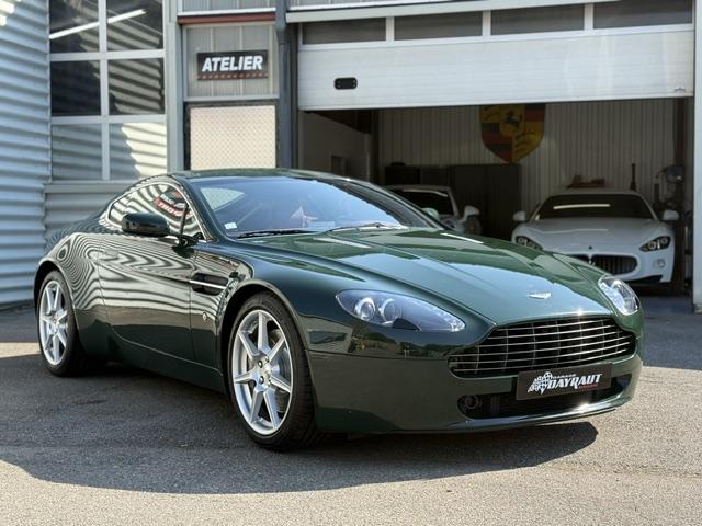 Aston Martin Vantage image 3