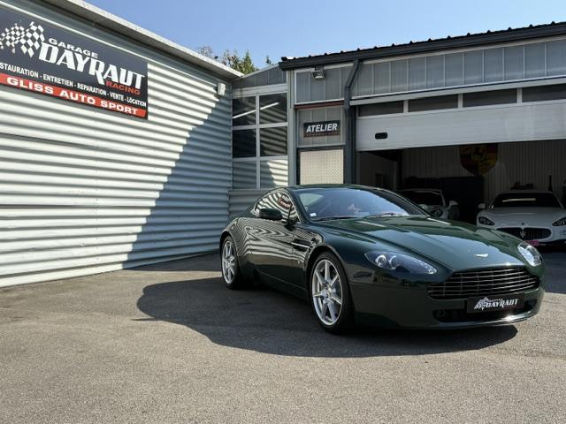 Aston Martin Vantage image 4