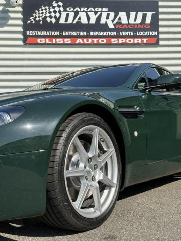 Aston Martin Vantage image 6