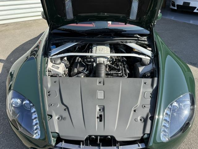 Aston Martin Vantage image 7