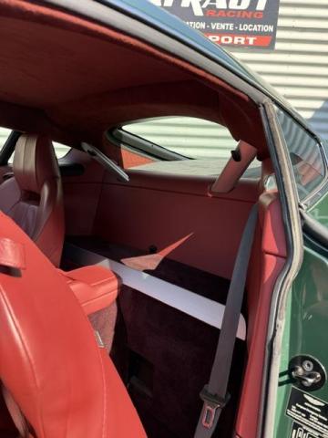 Aston Martin Vantage image 2