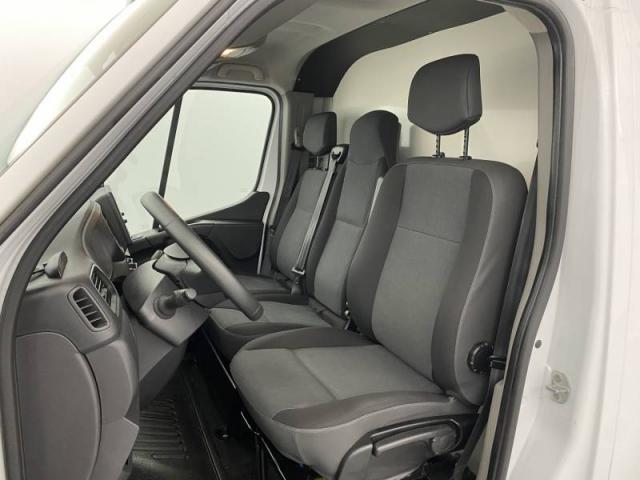 Renault Master image 9