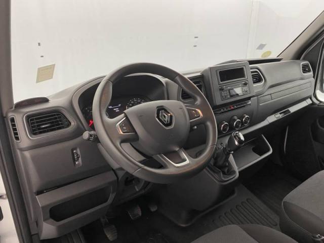 Renault Master image 1