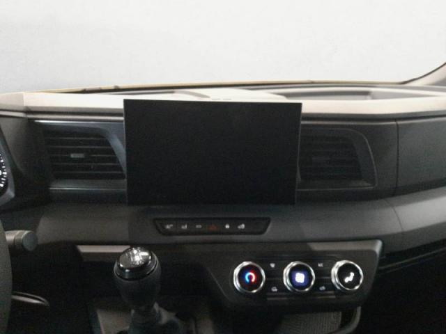 Renault Master image 7