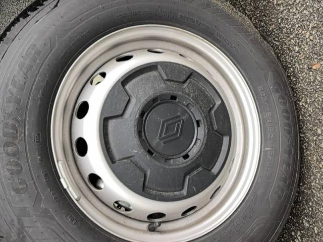 Renault Master image 1