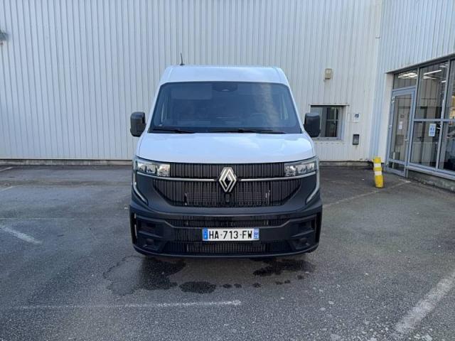 Renault Master image 2