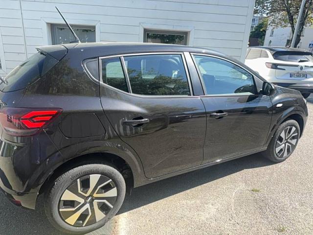 Dacia Sandero image 7