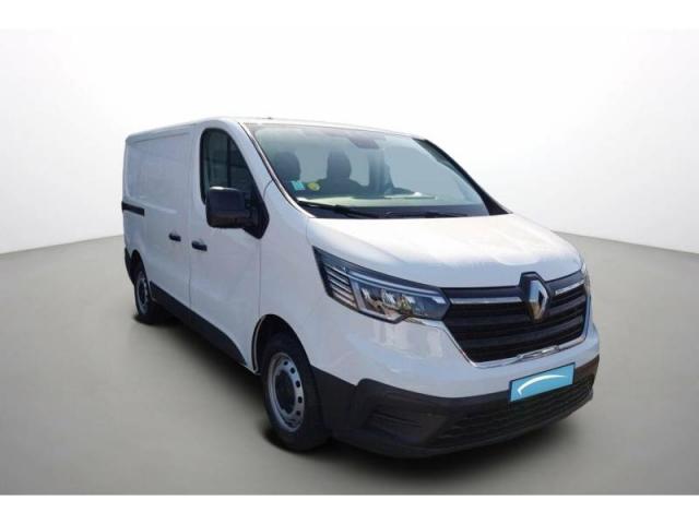 Renault Trafic image 2