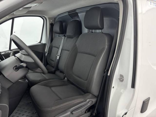 Renault Trafic image 7