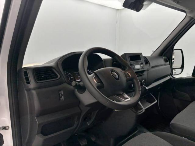 Renault Master image 1