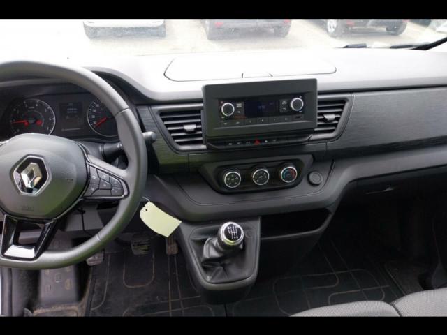 Renault Trafic image 1