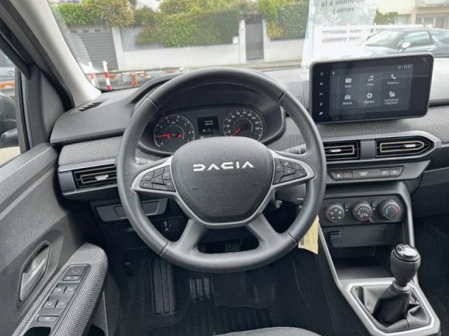 Dacia Sandero image 2