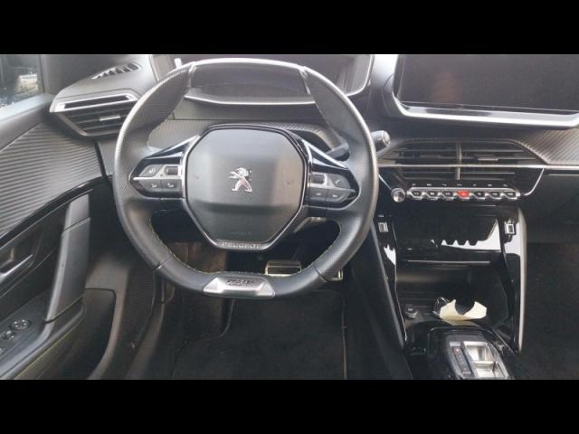 Peugeot 208 image 6