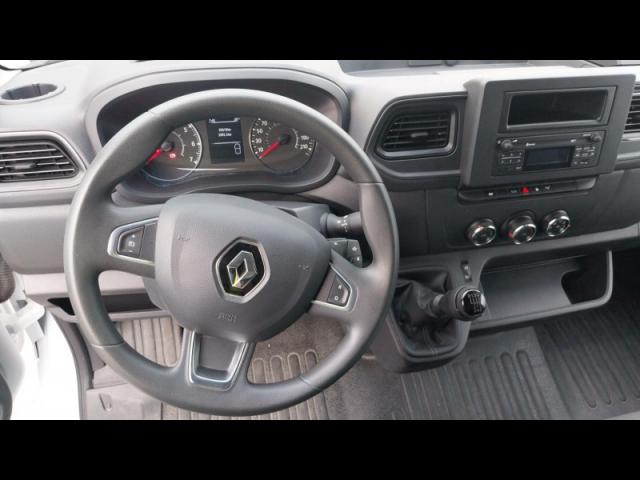 Renault Master image 8