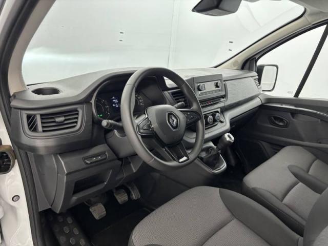 Renault Trafic image 1