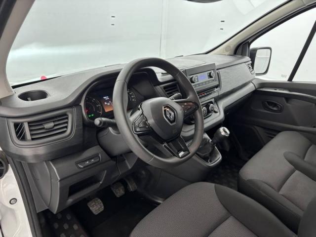 Renault Trafic image 1