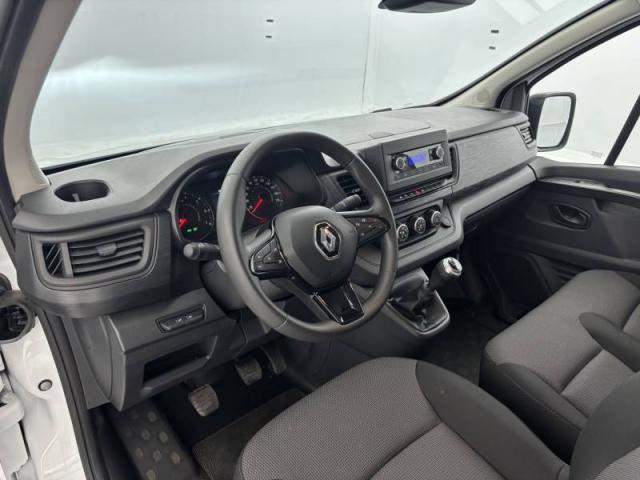 Renault Trafic image 1