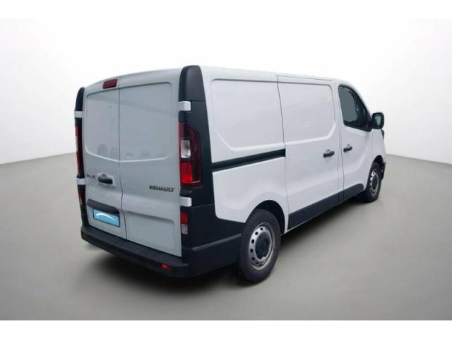 Renault Trafic image 2