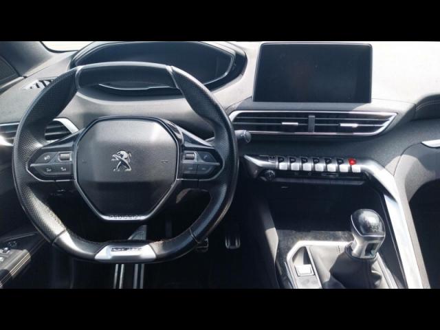 Peugeot 3008 image 2