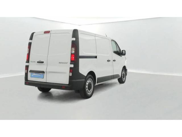Renault Trafic image 2