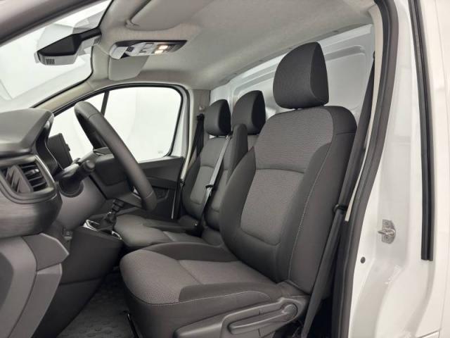 Renault Trafic image 1