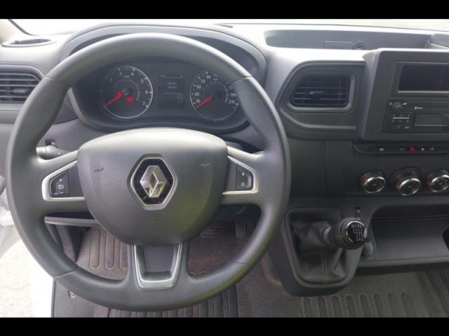 Renault Master image 2