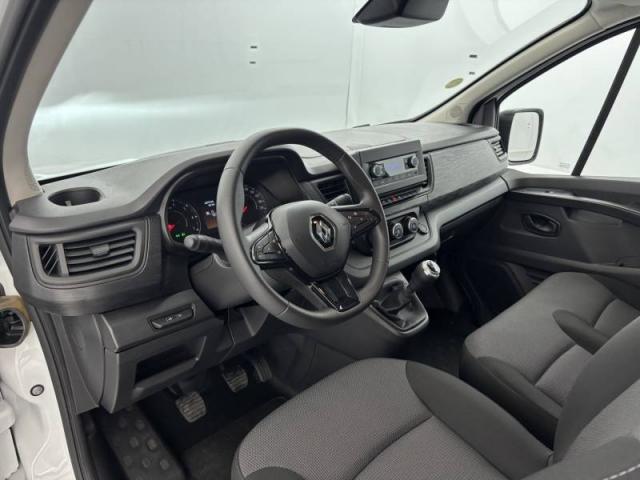 Renault Trafic image 8