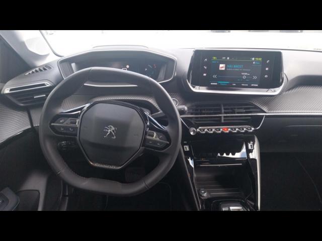 Peugeot 208 image 5