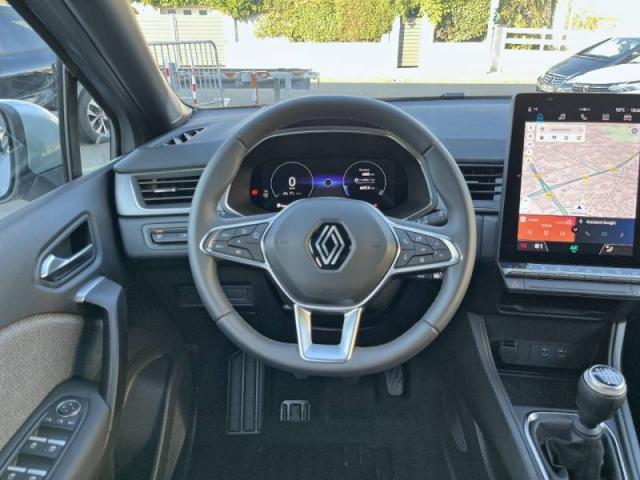 Renault Captur image 8