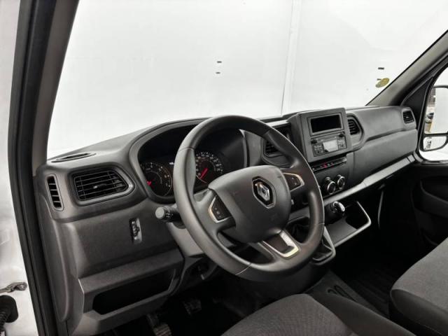 Renault Master image 8