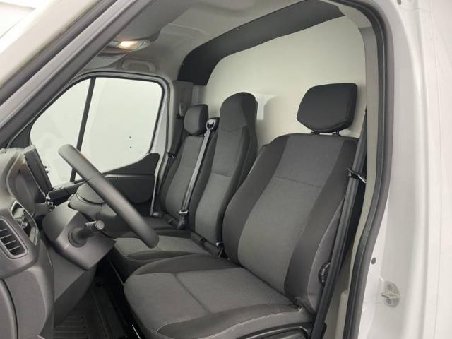 Renault Master image 6