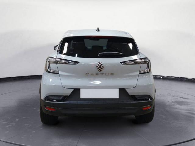 Renault Captur image 1