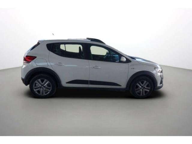 Dacia Sandero image 2