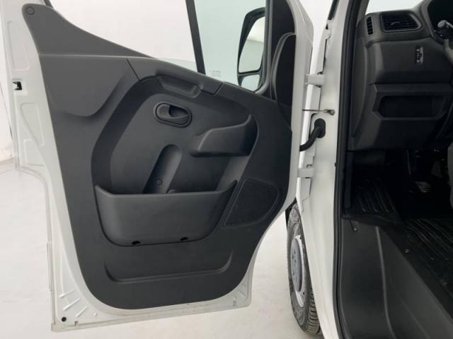 Renault Master image 7