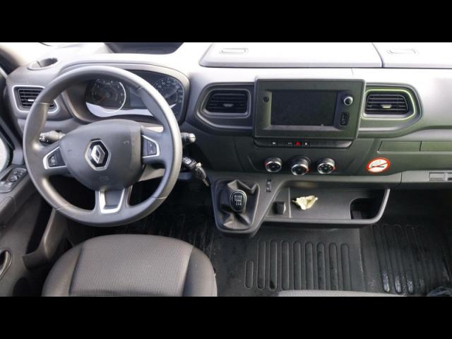 Renault Master image 1