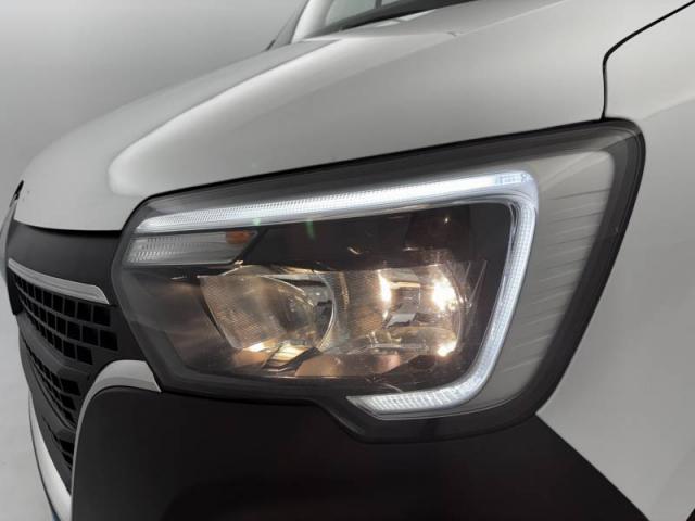 Renault Master image 9