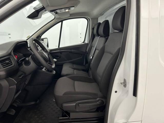 Renault Trafic image 4