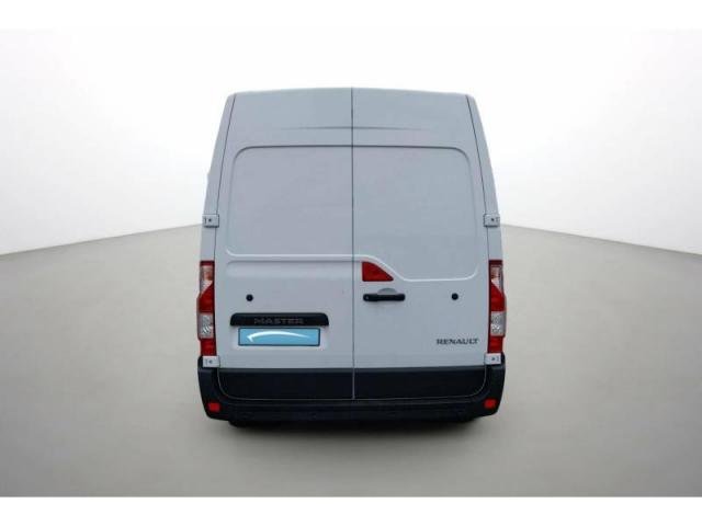 Renault Master image 2