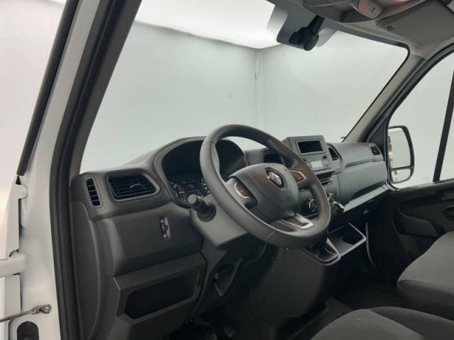 Renault Master image 8