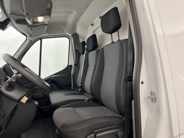 Renault Master image 3