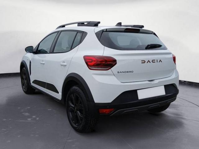 Dacia Sandero image 2