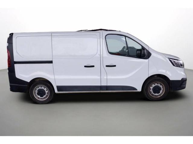 Renault Trafic image 2
