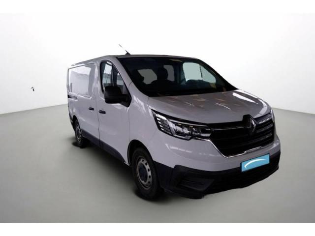 Renault Trafic image 2
